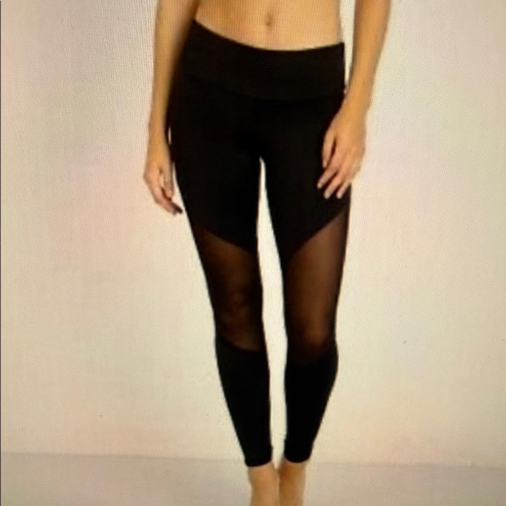 Onzie Black  sheer front with mesh inserts Leggings